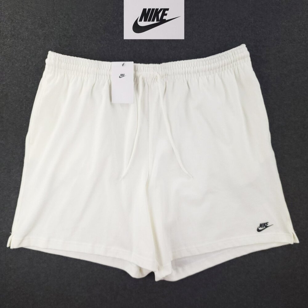 Nike Club Shorts Swoosh Standard Fit Mid Thigh Length Athleisure Men's XXL NWT